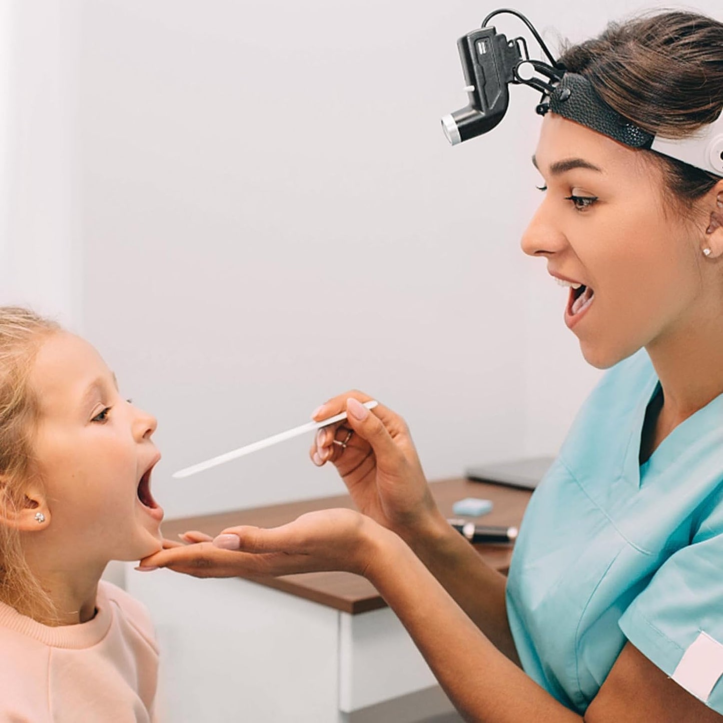 Travel-First Aid-Kit Car-Home 300PCS Survival-Kit Outdoor-Adventure - Small Portable Red Emergency Essential Sets Office Hiking Camping Business Public Must Have First Aid Gear Equipment